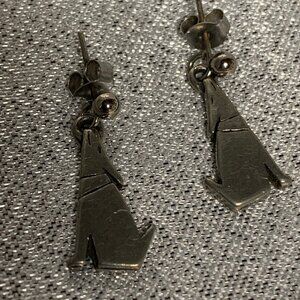 VINTAGE EARRINGS HOWLING WOLF PEWTER 1989 EJC OR EGC